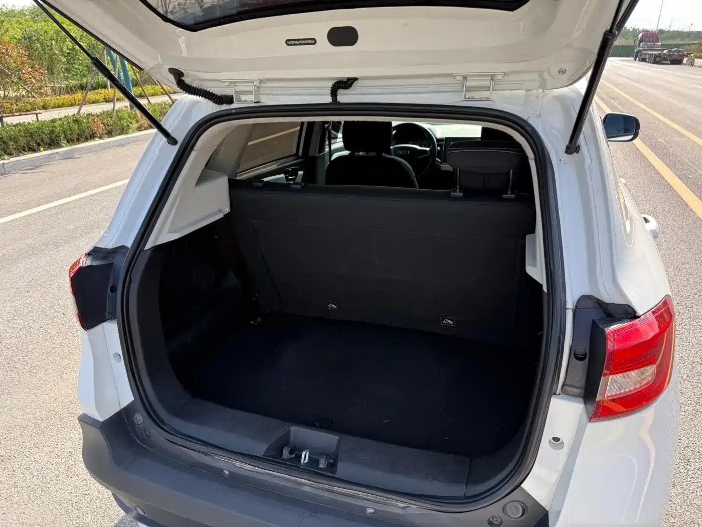 Nezha N01 2019 Model 380e — миниатюра 13