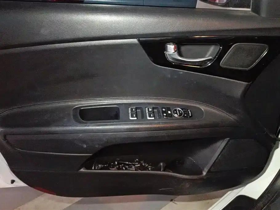 Kia K4 2015 1.8L Automatic GLS Special — миниатюра 7