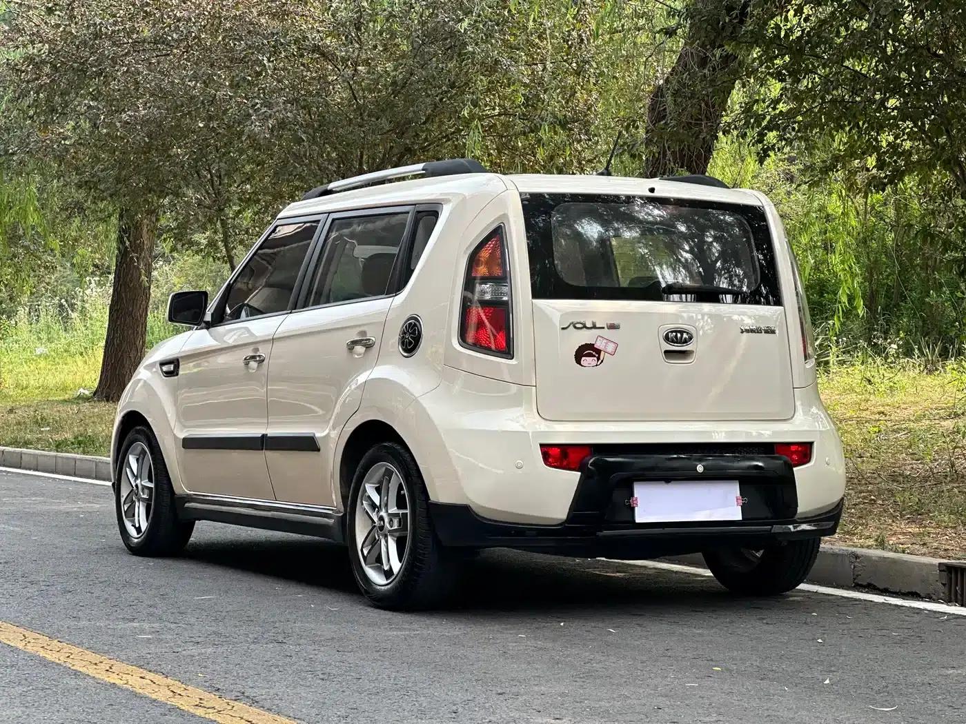 2012 Volkswagen Soul 1.6L AT GLS — миниатюра 4