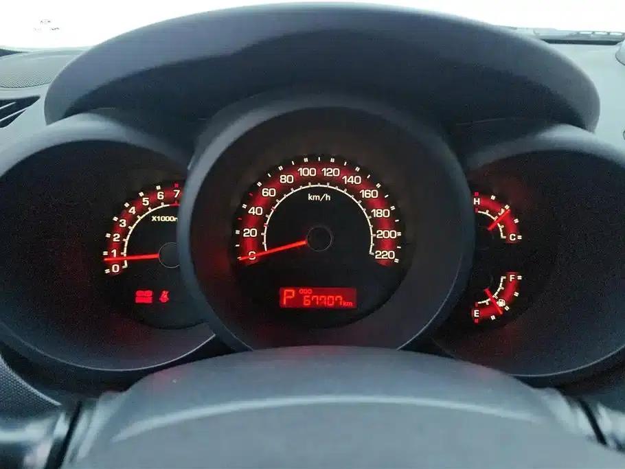 2013 Volkswagen Soul 1.6L AT GL — миниатюра 14