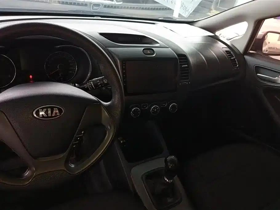 Kia K3S 2014 1.6L Manual GL — миниатюра 12