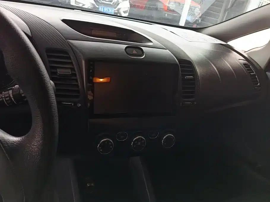 Kia K3S 2014 1.6L Manual GL — миниатюра 13