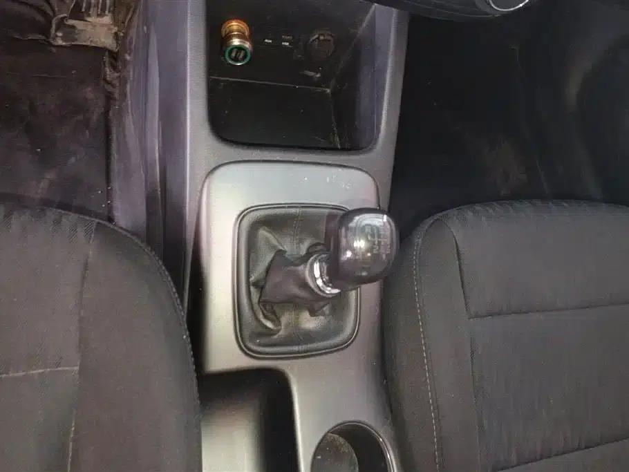 Kia K3S 2014 1.6L Manual GL — миниатюра 16