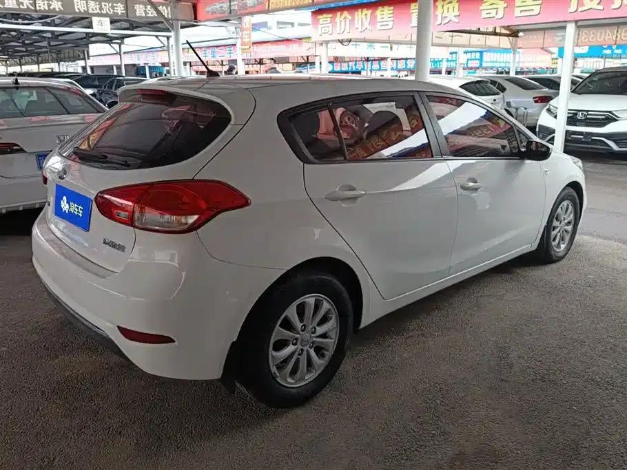 Kia K3S 2014 1.6L Manual GL — миниатюра 3