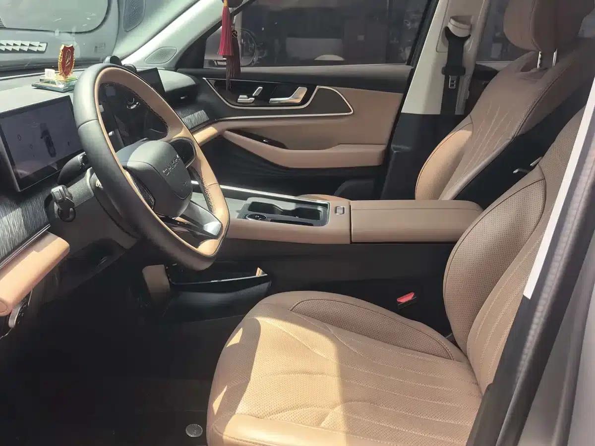 Chery Tiggo 8L 2024 2.0T 2WD Premium Edition 5-seater — миниатюра 6