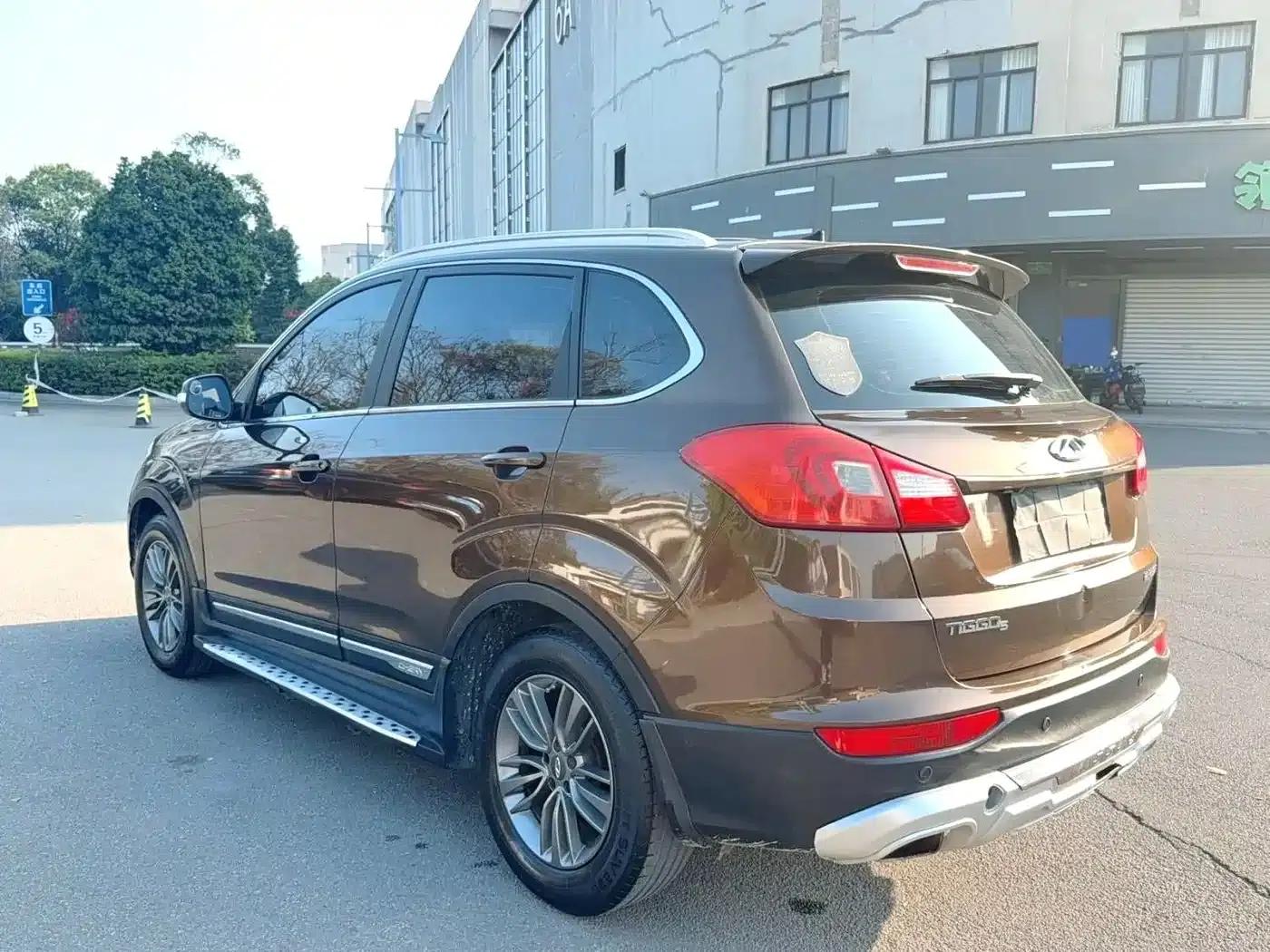 Chery Tiggo 5 2015 2.0L CVT Family Edition — миниатюра 3