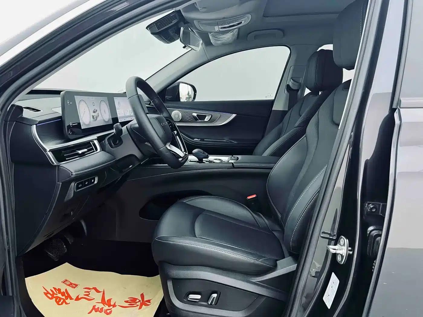Chery Tiggo 8 PRO PHEV 2023 Champion Edition 1.5T 100km Glory Edition — миниатюра 4