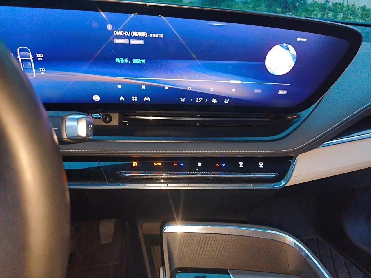 Buick E5 2023 Zhenxiang Standard Range Edition — миниатюра 12
