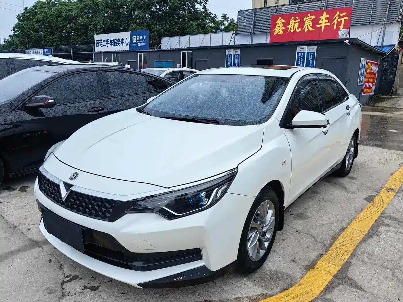 Venucia D60 2021 PLUS 1.6L XL CVT Elite Edition — миниатюра 1