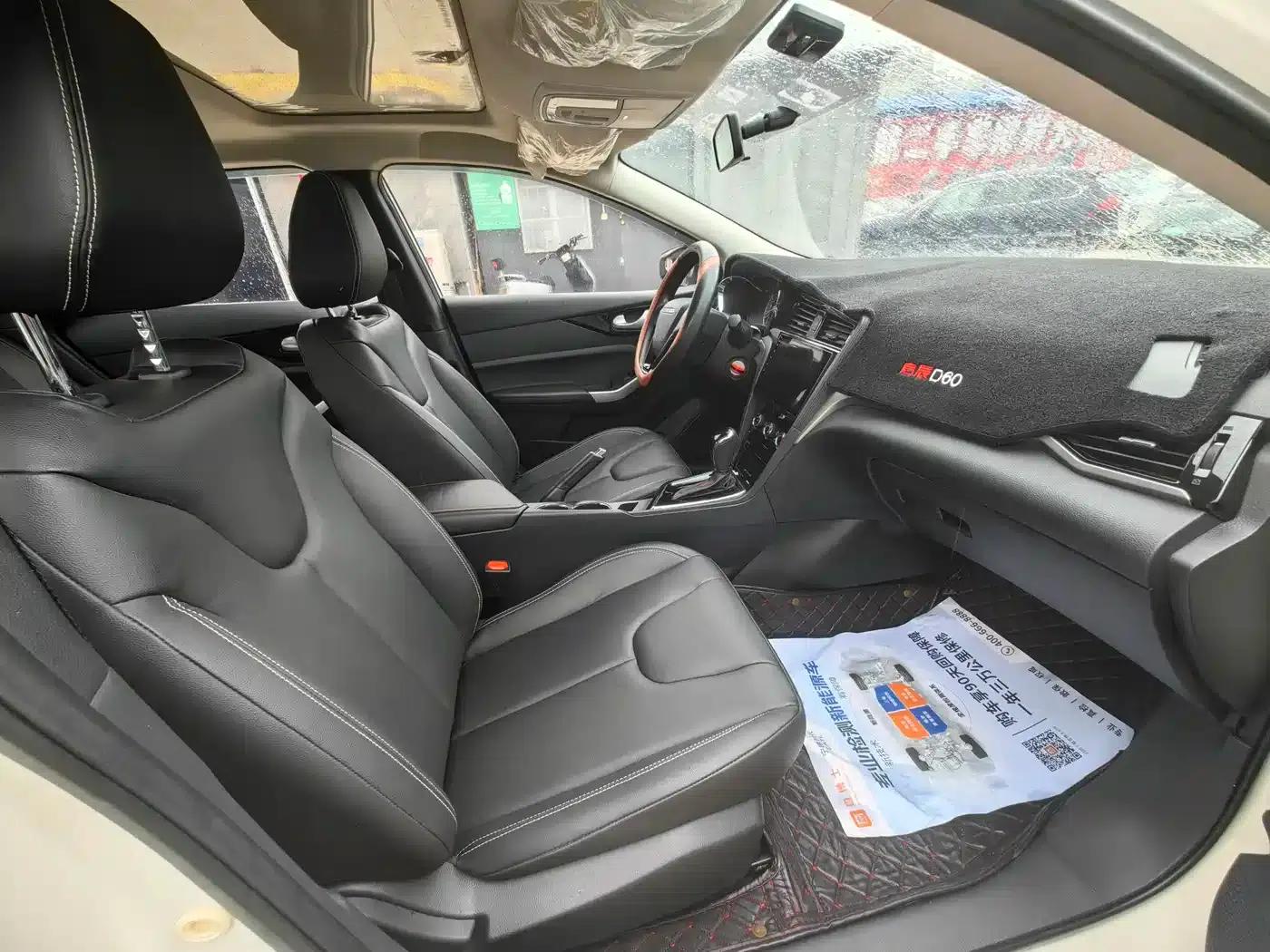 Venucia D60 2021 PLUS 1.6L XL CVT Elite Edition — миниатюра 15