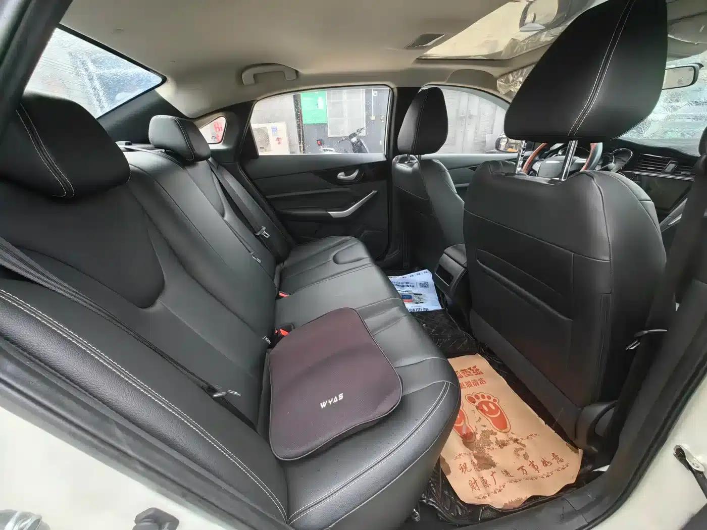 Venucia D60 2021 PLUS 1.6L XL CVT Elite Edition — миниатюра 16