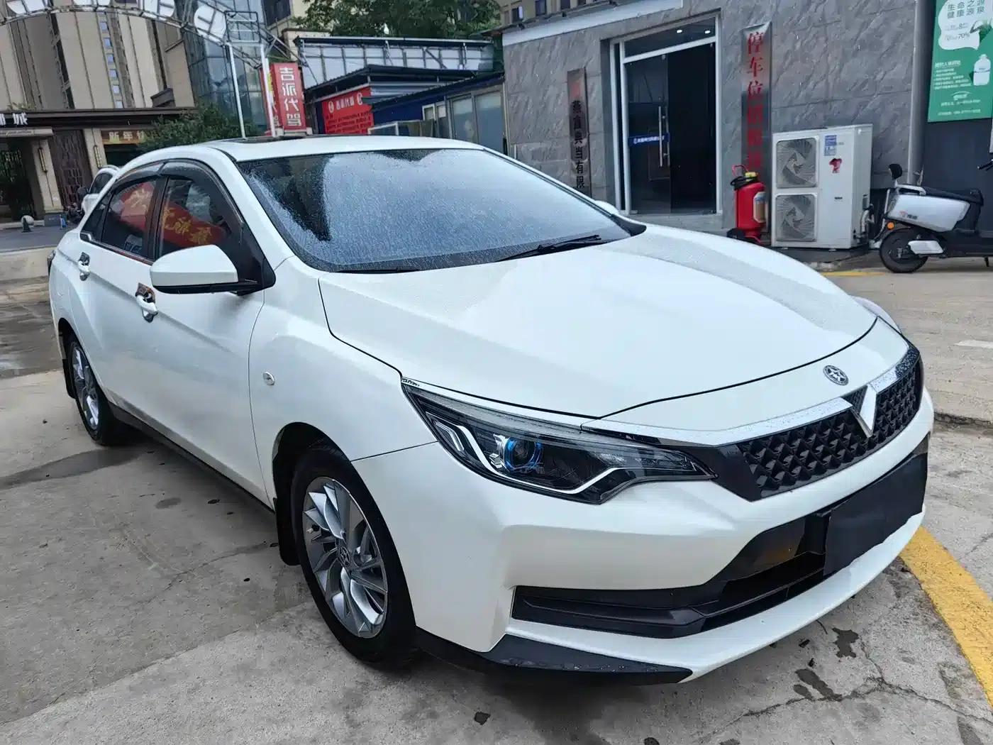 Venucia D60 2021 PLUS 1.6L XL CVT Elite Edition — миниатюра 3