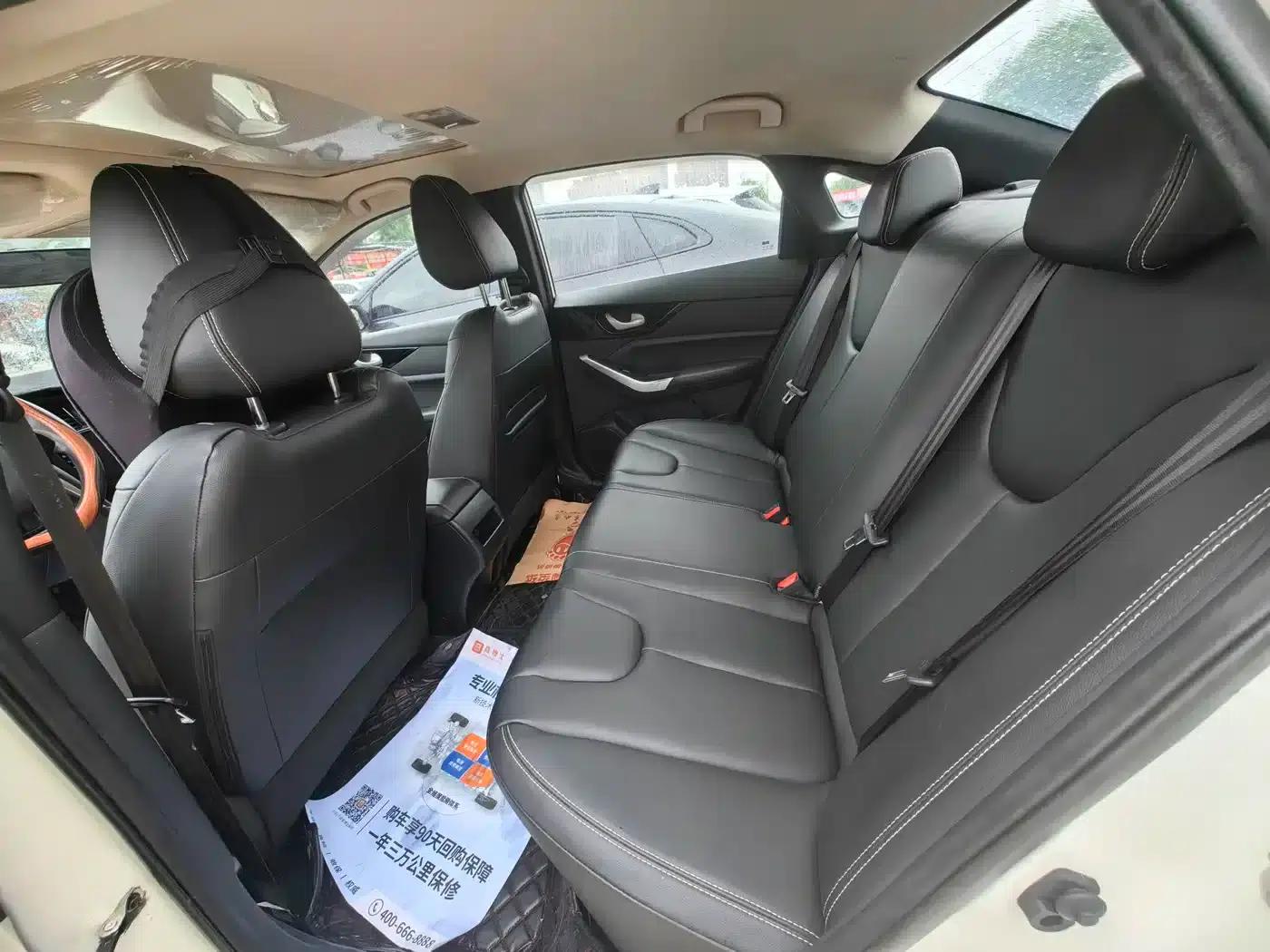 Venucia D60 2021 PLUS 1.6L XL CVT Elite Edition — миниатюра 8