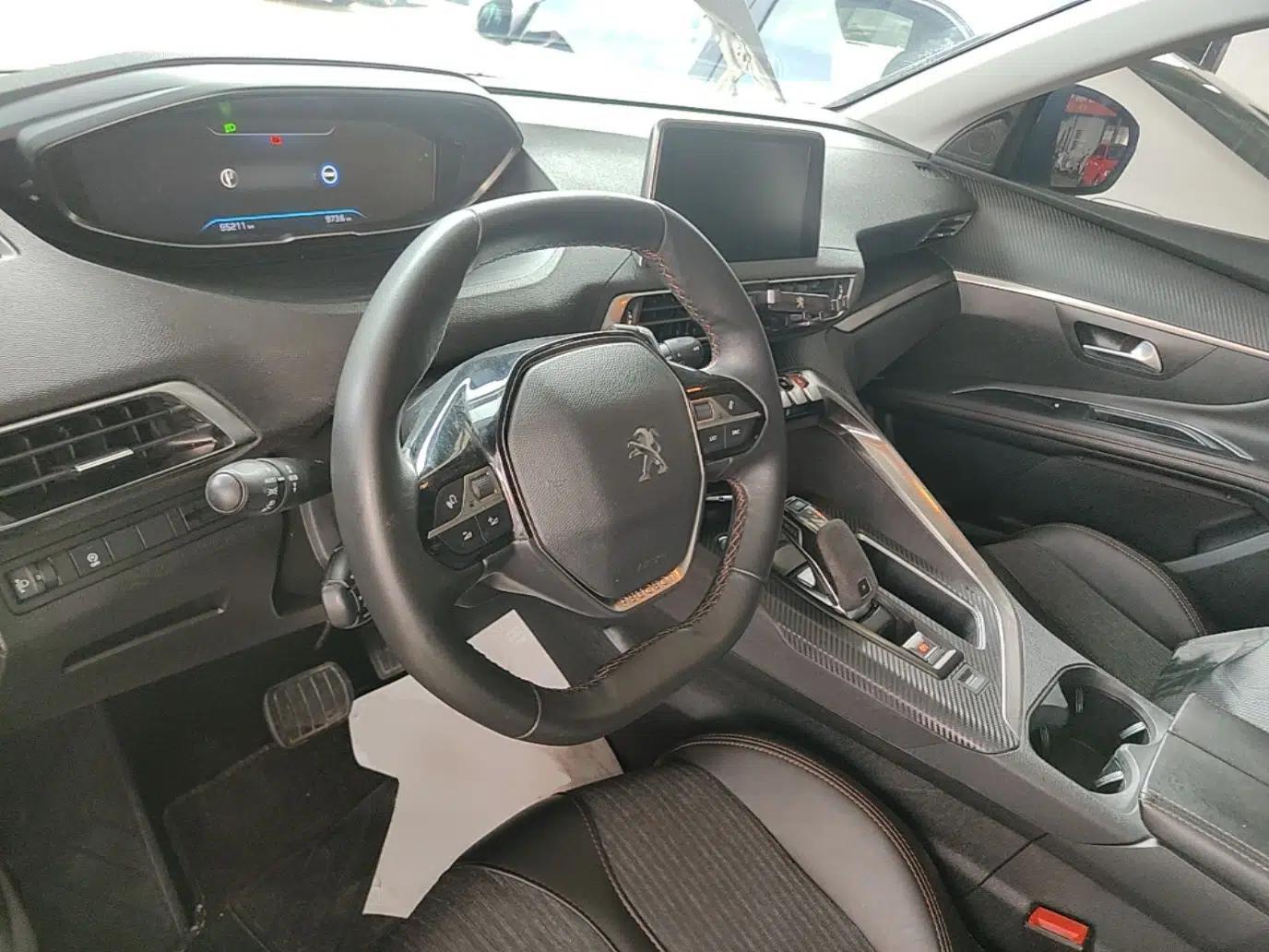 Peugeot 5008 2017 380THP 5-Seater Elite Edition — миниатюра 14