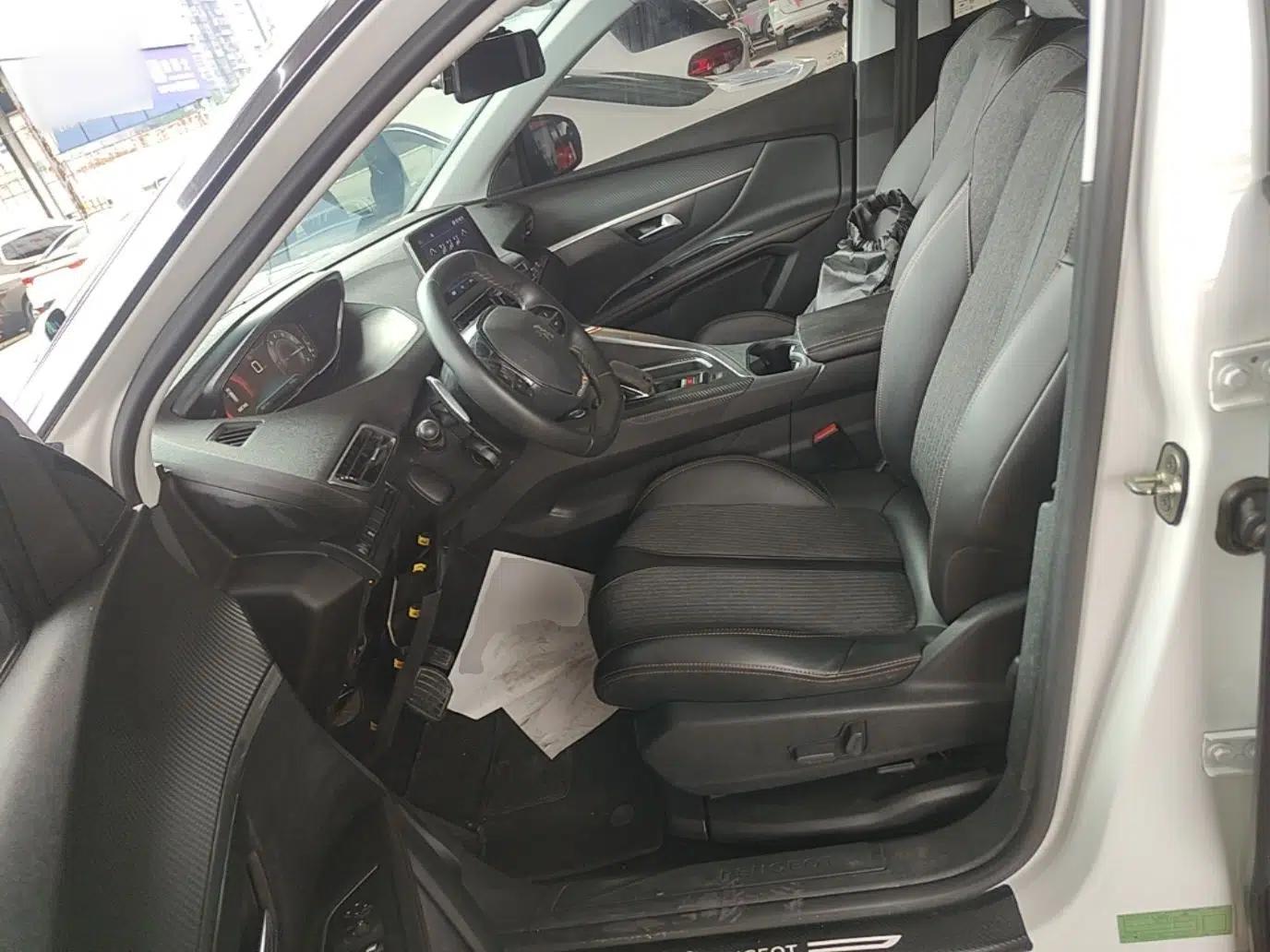 Peugeot 5008 2017 380THP 5-Seater Elite Edition — миниатюра 18