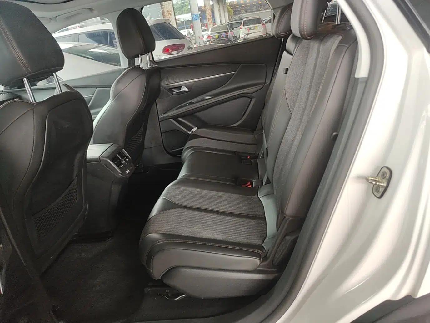 Peugeot 5008 2017 380THP 5-Seater Elite Edition — миниатюра 20