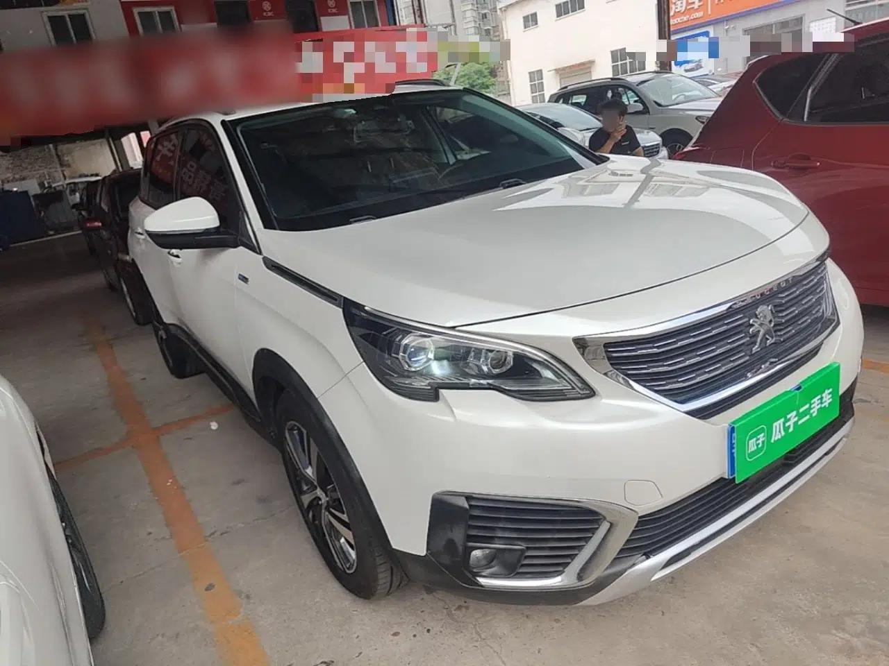 Peugeot 5008 2017 380THP 5-Seater Elite Edition — миниатюра 3