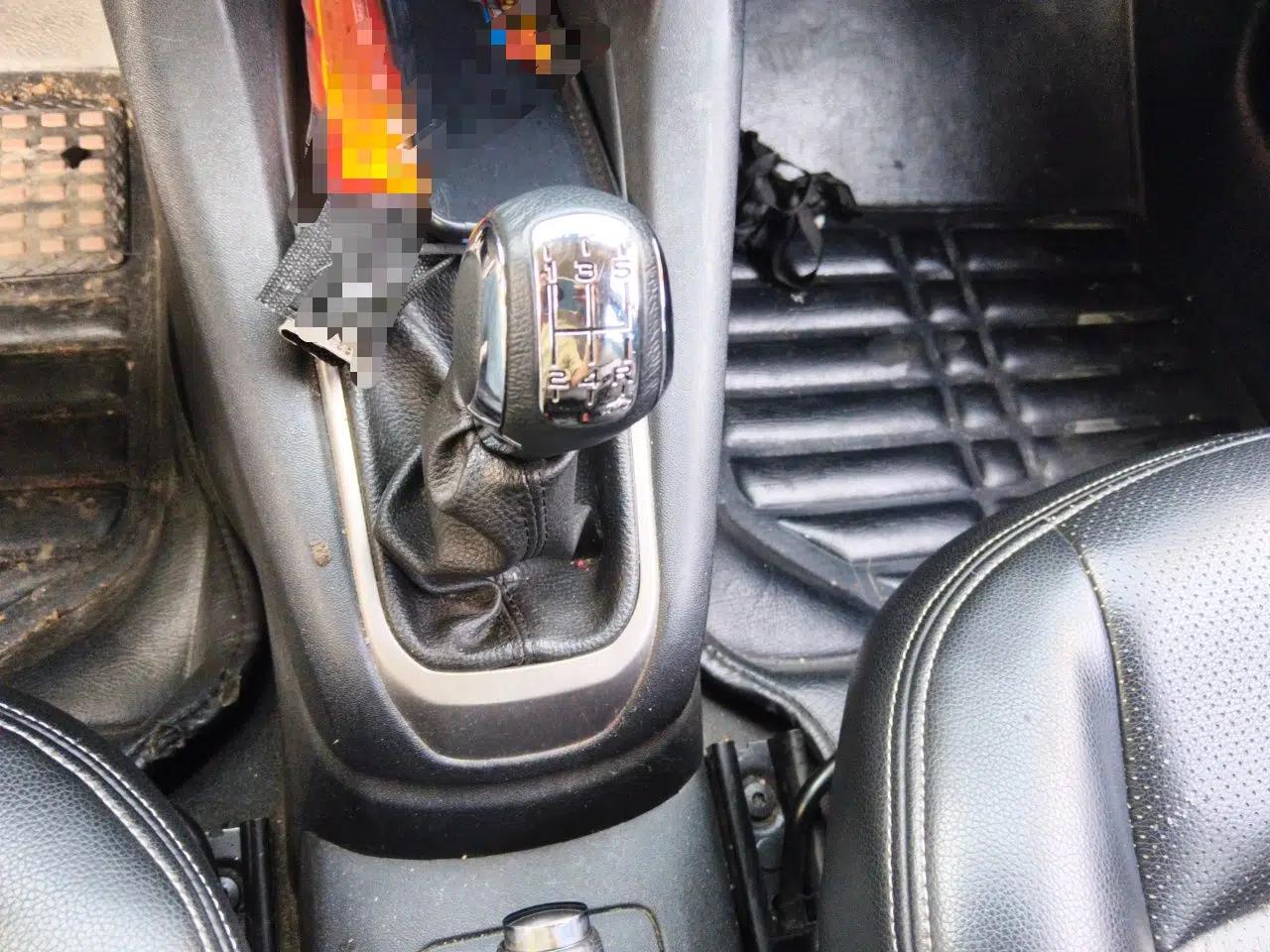 Peugeot 301 2014 1.6L Manual Comfort Edition CNG — миниатюра 15