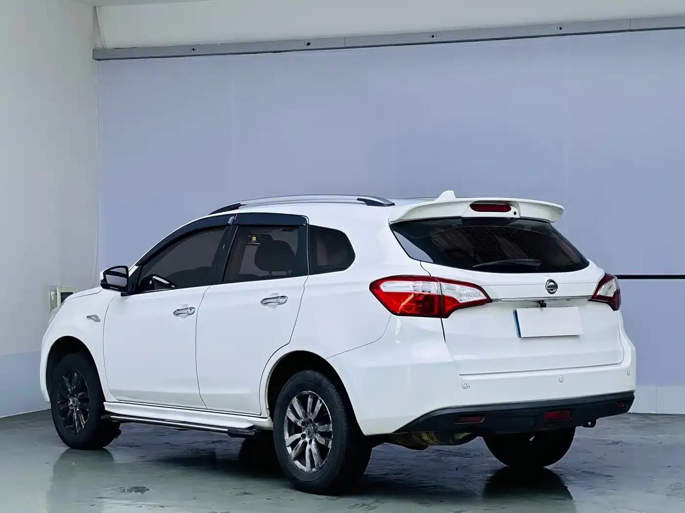 Venucia T70 2015 2.0L CVT Smart Edition — миниатюра 4