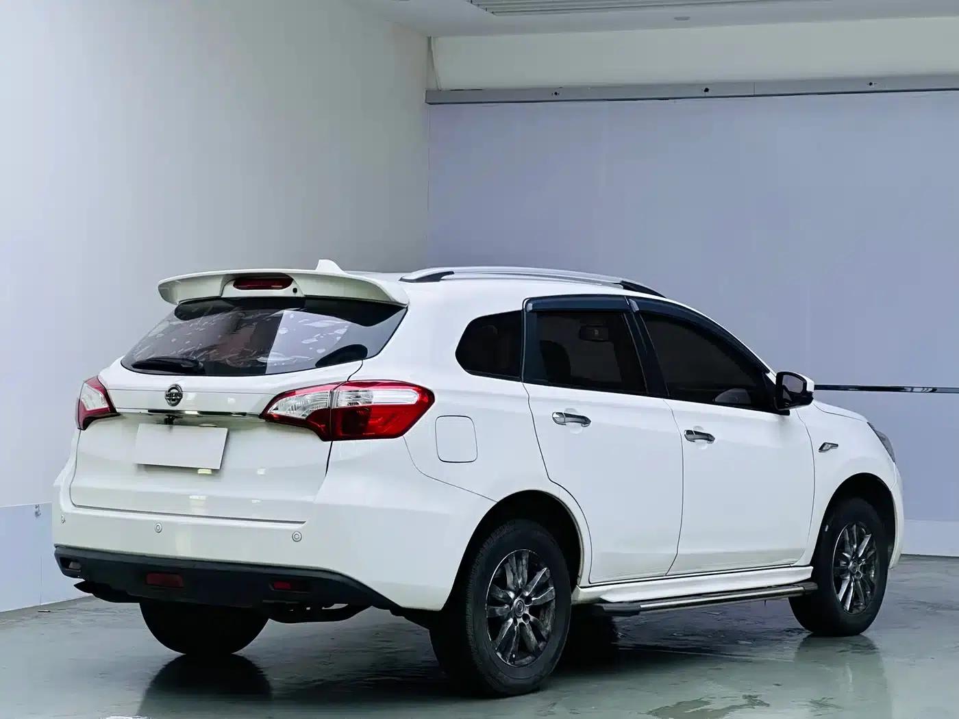 Venucia T70 2015 2.0L CVT Smart Edition — миниатюра 6