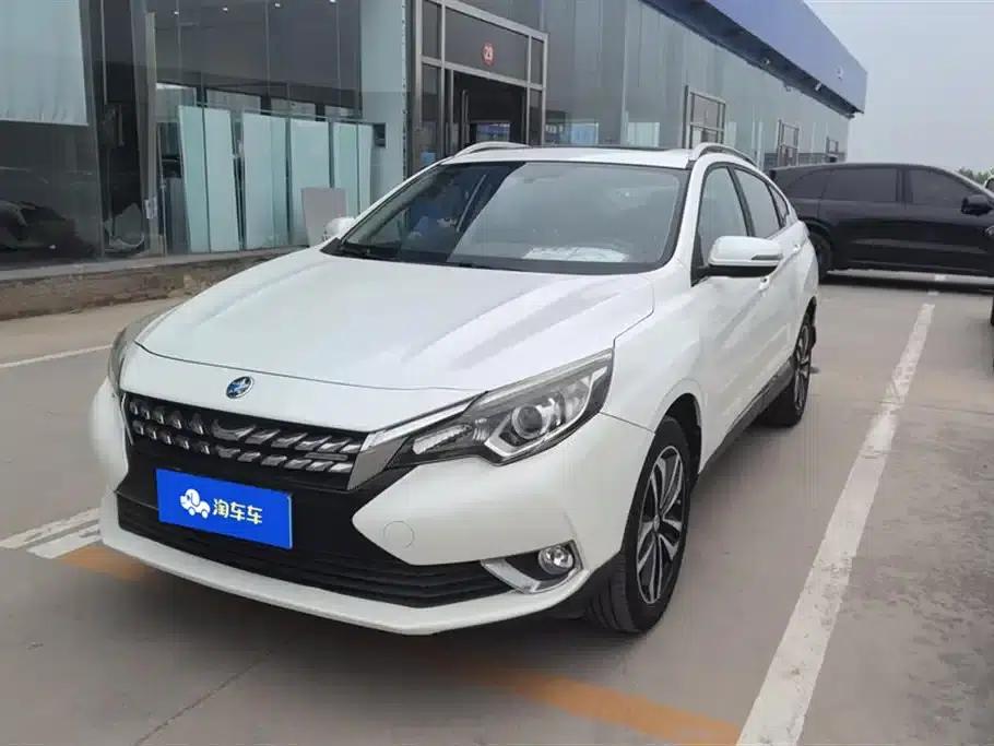 Venucia T90 2017 2.0L CVT Smart Edition — миниатюра 1