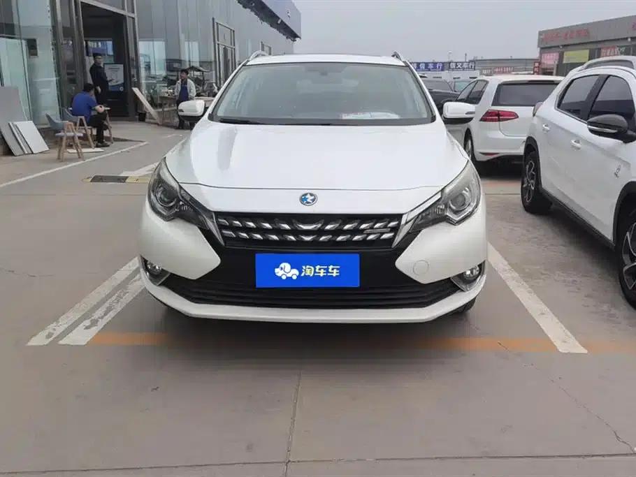 Venucia T90 2017 2.0L CVT Smart Edition — миниатюра 2