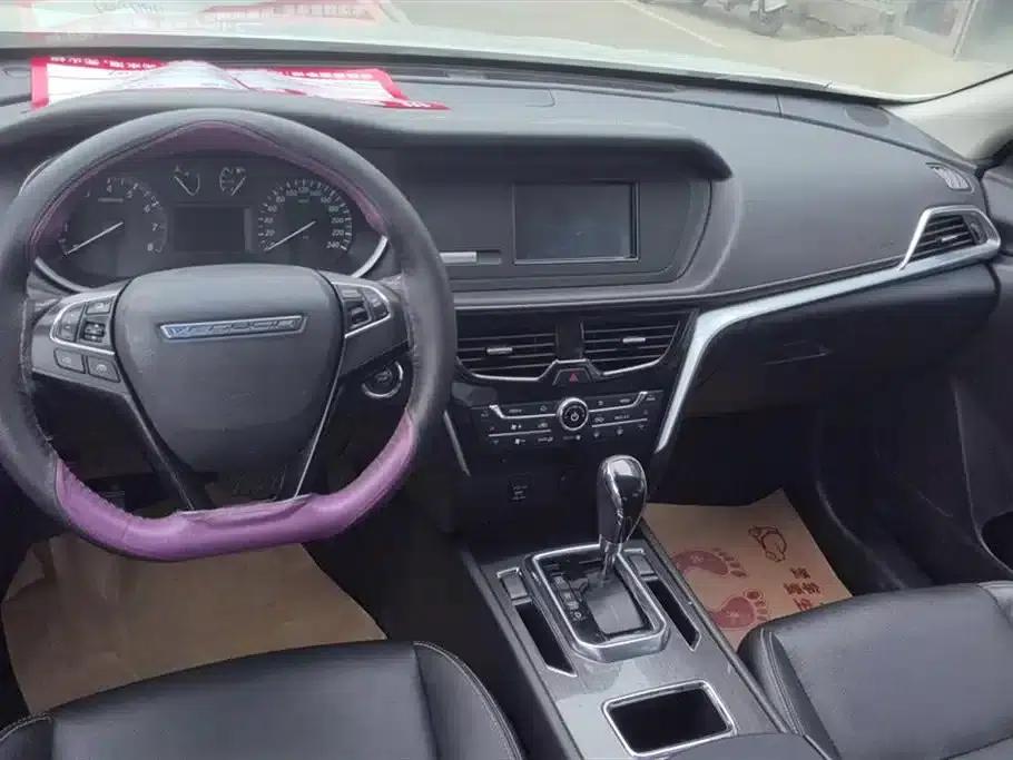 Venucia T90 2017 2.0L CVT Smart Edition — миниатюра 12