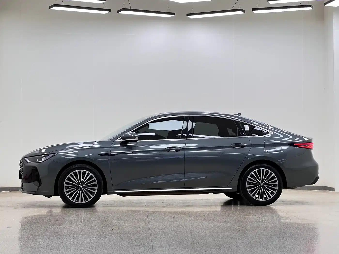 Fengyun A8 2025 Model 145km Luxury Edition — миниатюра 4