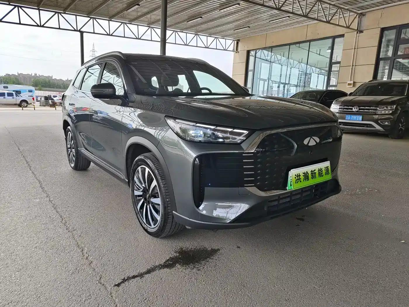 Fengyun T8 2025 1.5T 130km Premium Edition 5-seater — миниатюра 3