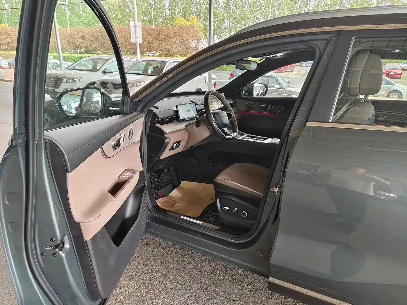 Fengyun T8 2025 1.5T 130km Premium Edition 5-seater — миниатюра 8