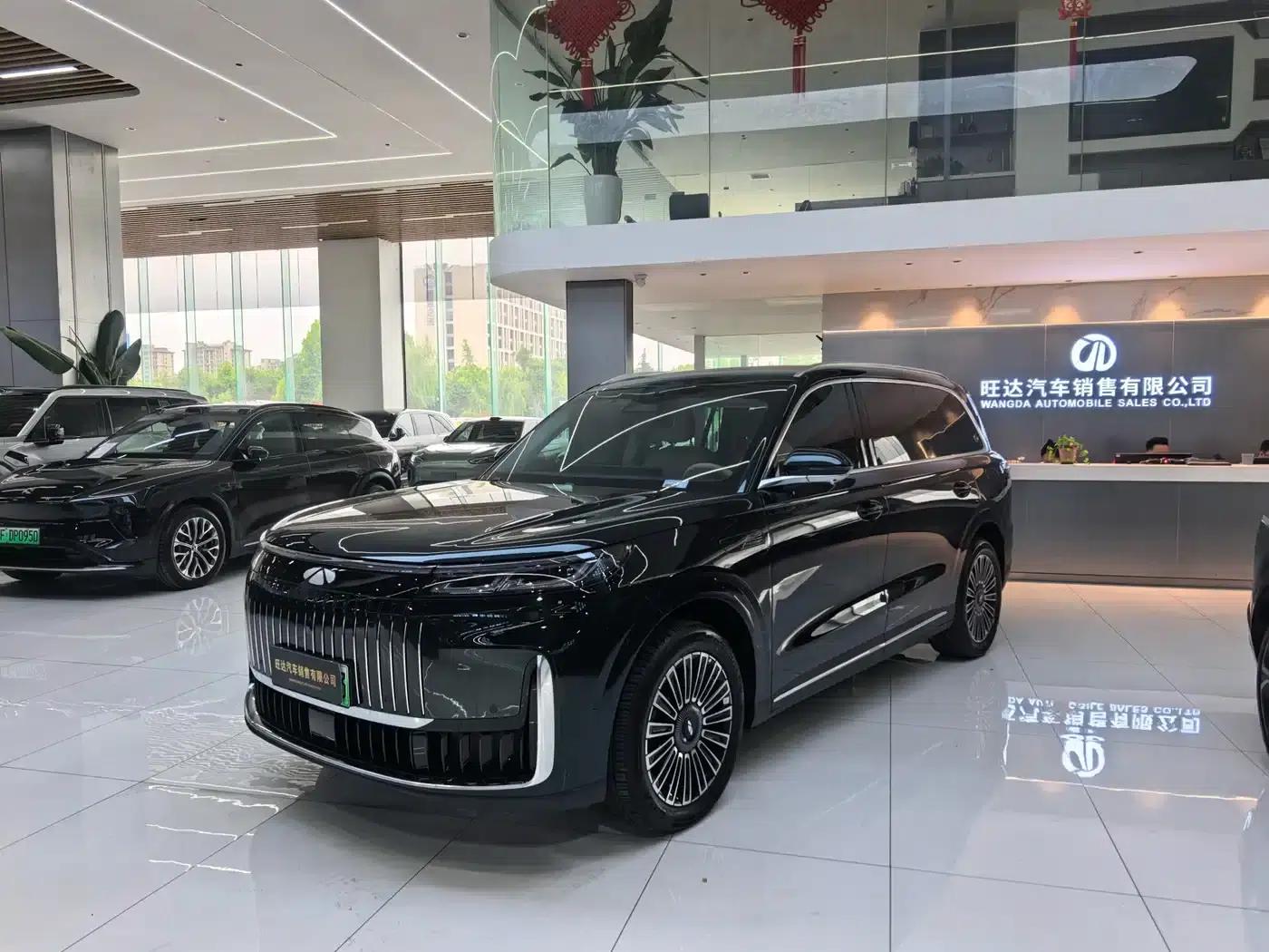 Fengyun T11 2026 Model 220 Rear-Wheel Drive Dual IMAX Cinema Edition — миниатюра 1