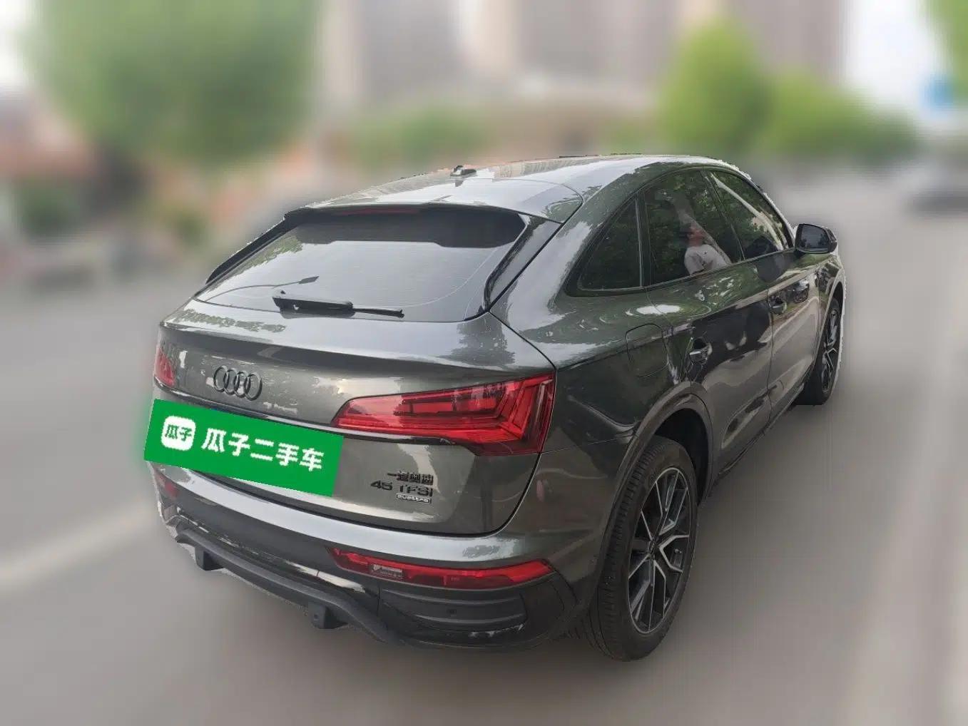 Audi Q5L Sportback 2024 45 TFSI Luxury Edition — миниатюра 6