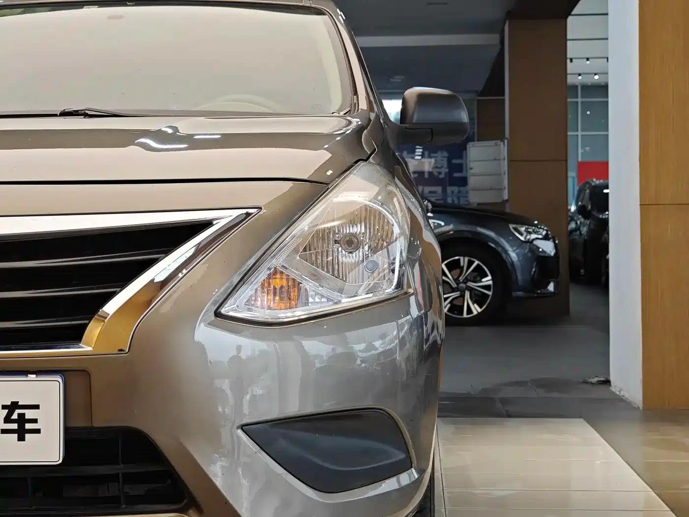 Nissan Sunny 2015 1.5XE Manual Comfort Edition — миниатюра 2