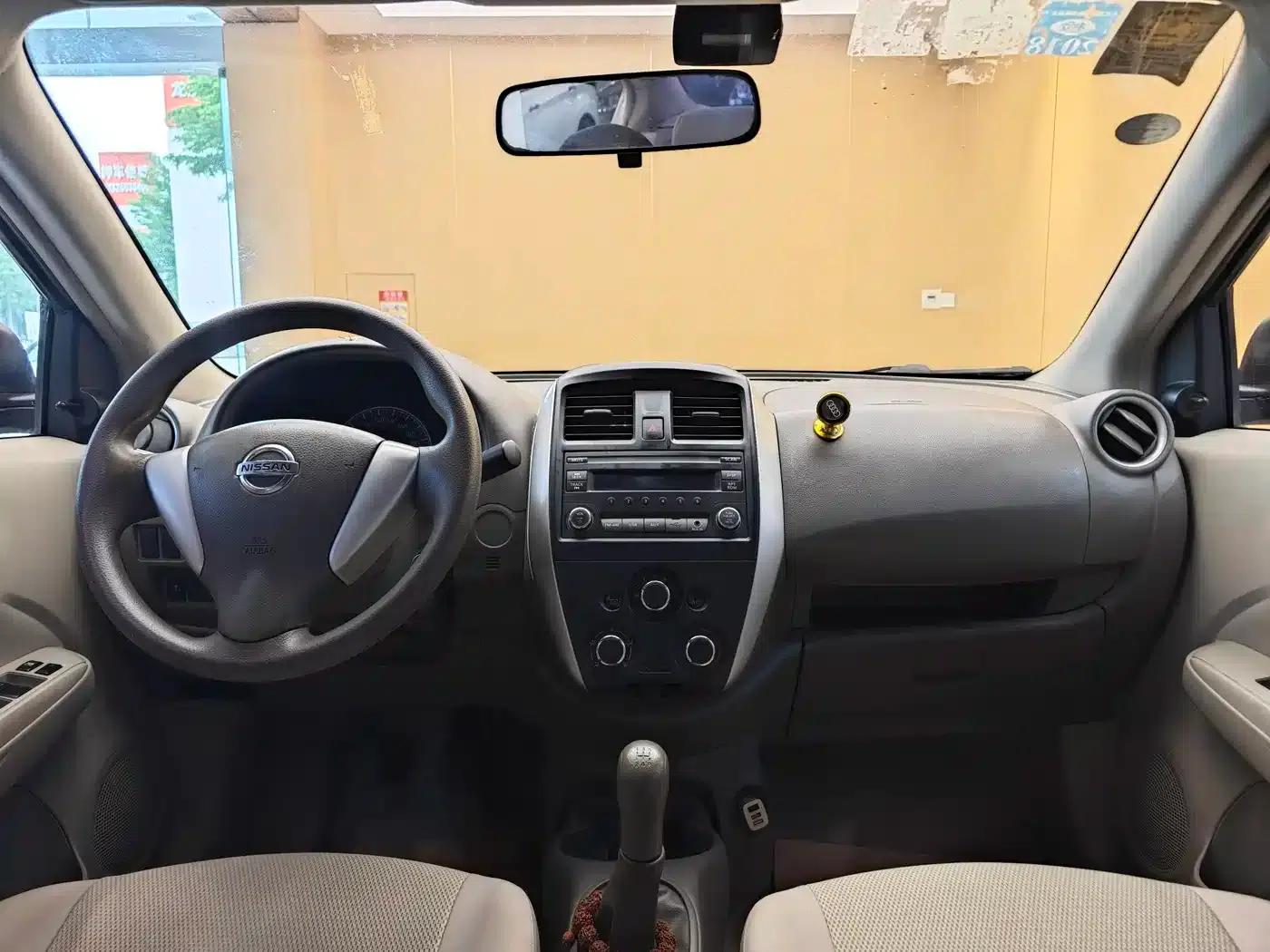 Nissan Sunny 2015 1.5XE Manual Comfort Edition — миниатюра 19