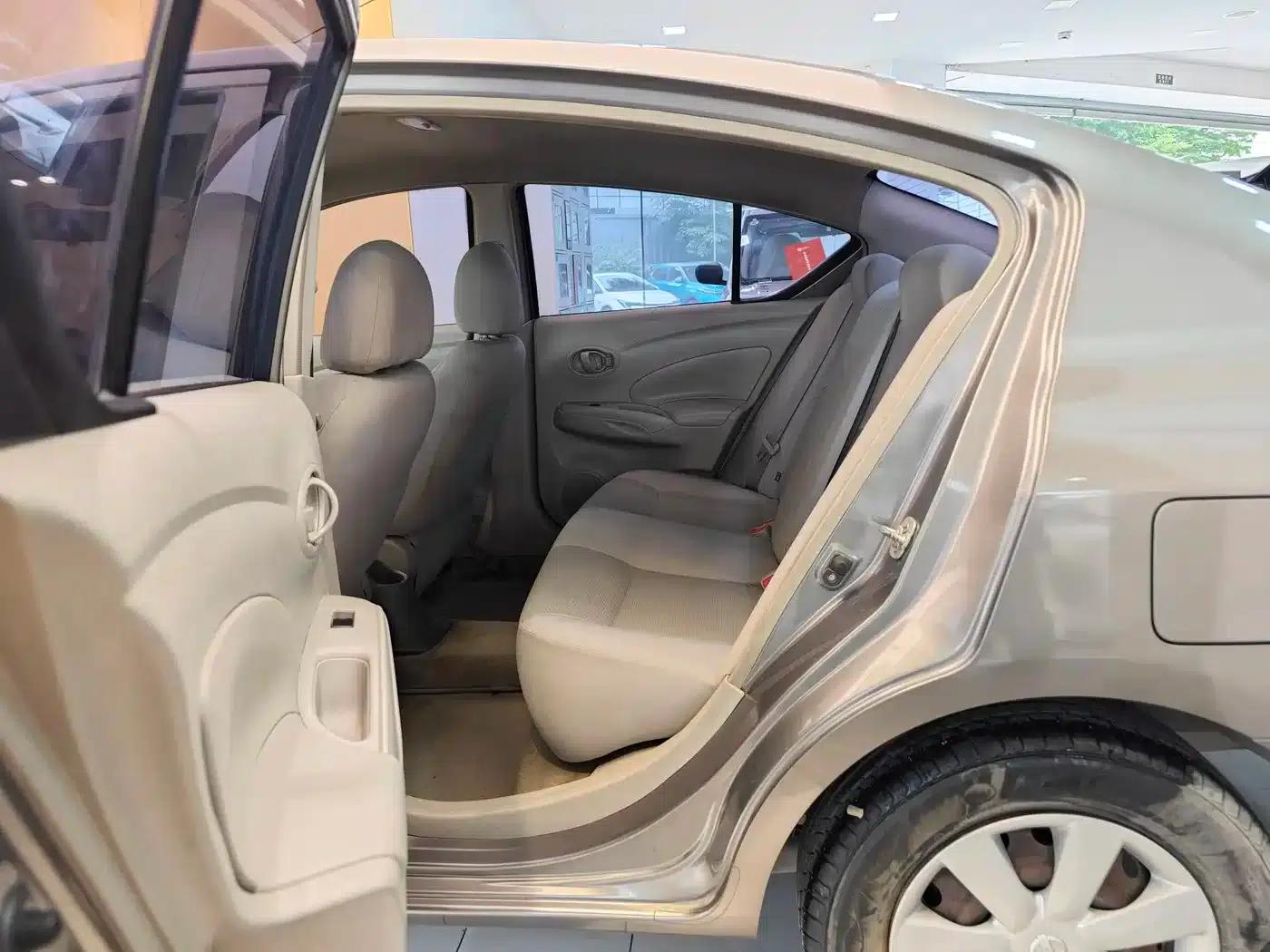 Nissan Sunny 2015 1.5XE Manual Comfort Edition — миниатюра 21