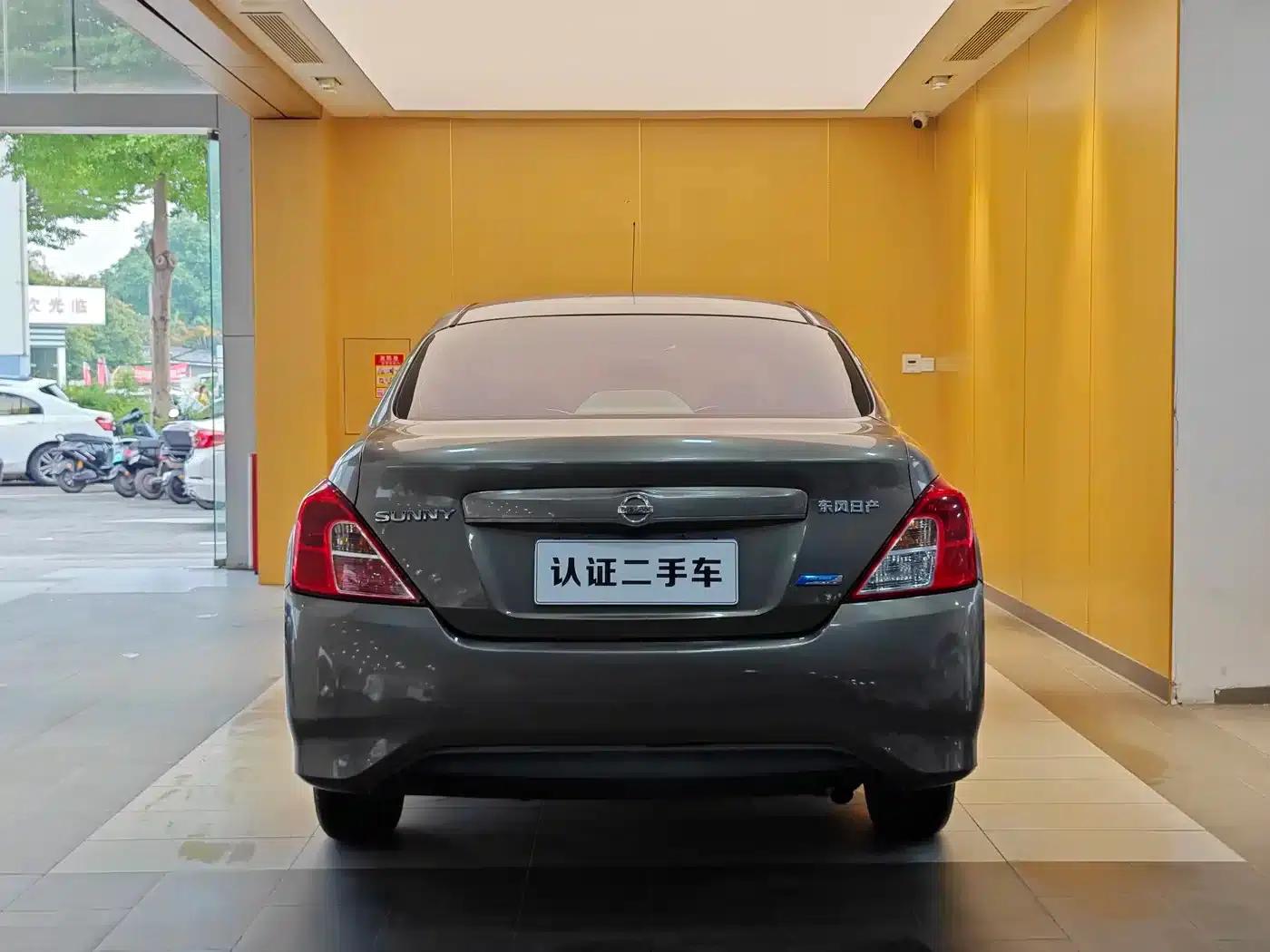 Nissan Sunny 2015 1.5XE Manual Comfort Edition — миниатюра 27