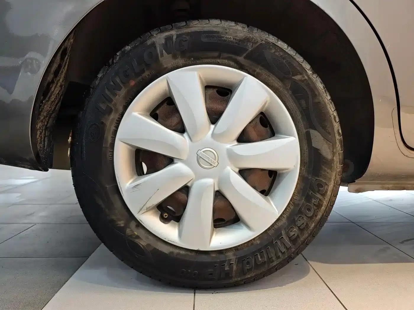 Nissan Sunny 2015 1.5XE Manual Comfort Edition — миниатюра 29