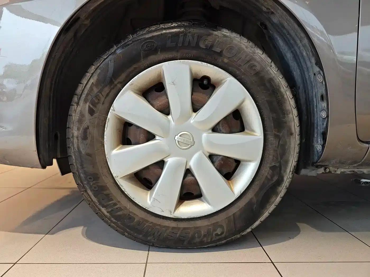 Nissan Sunny 2015 1.5XE Manual Comfort Edition — миниатюра 5
