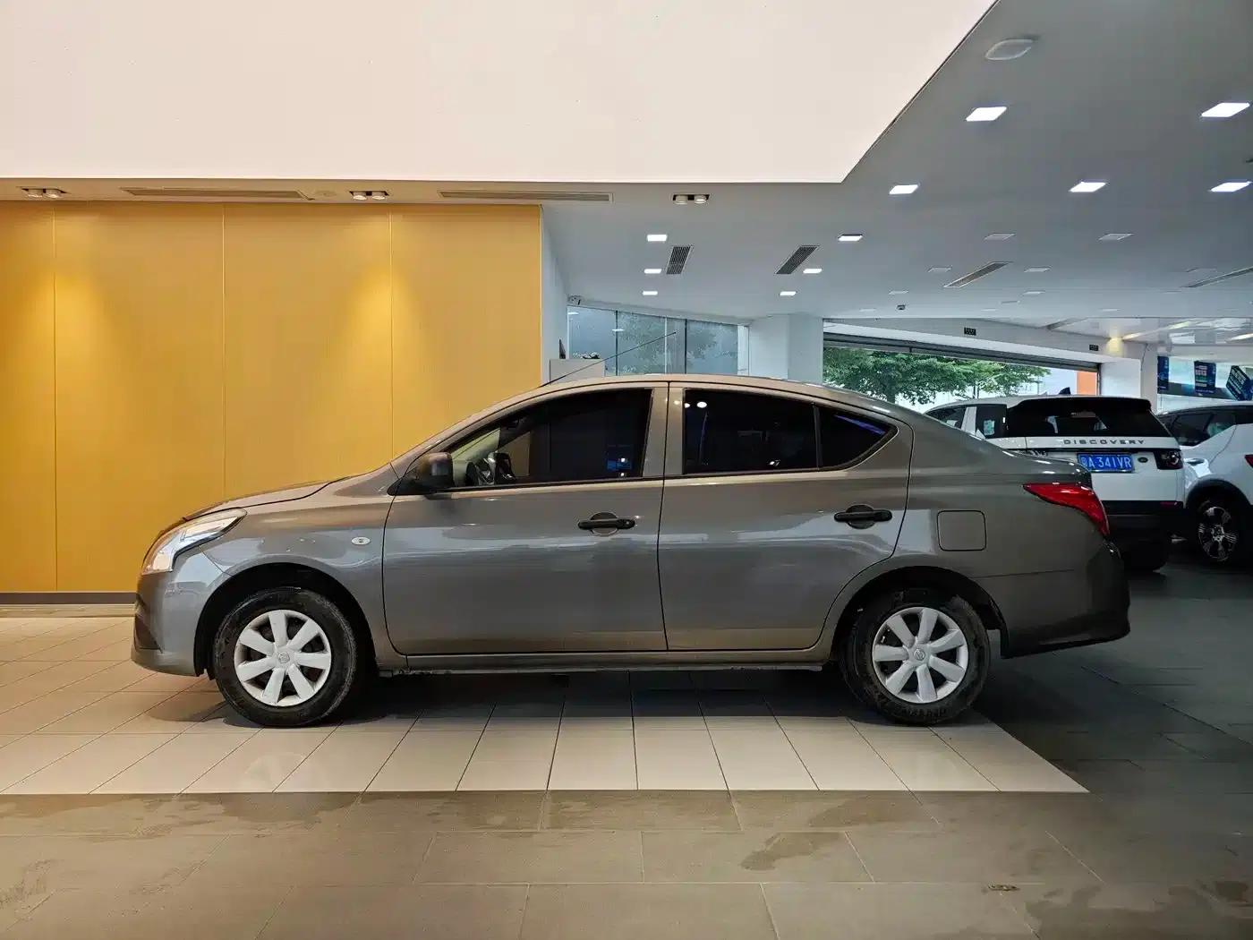 Nissan Sunny 2015 1.5XE Manual Comfort Edition — миниатюра 6