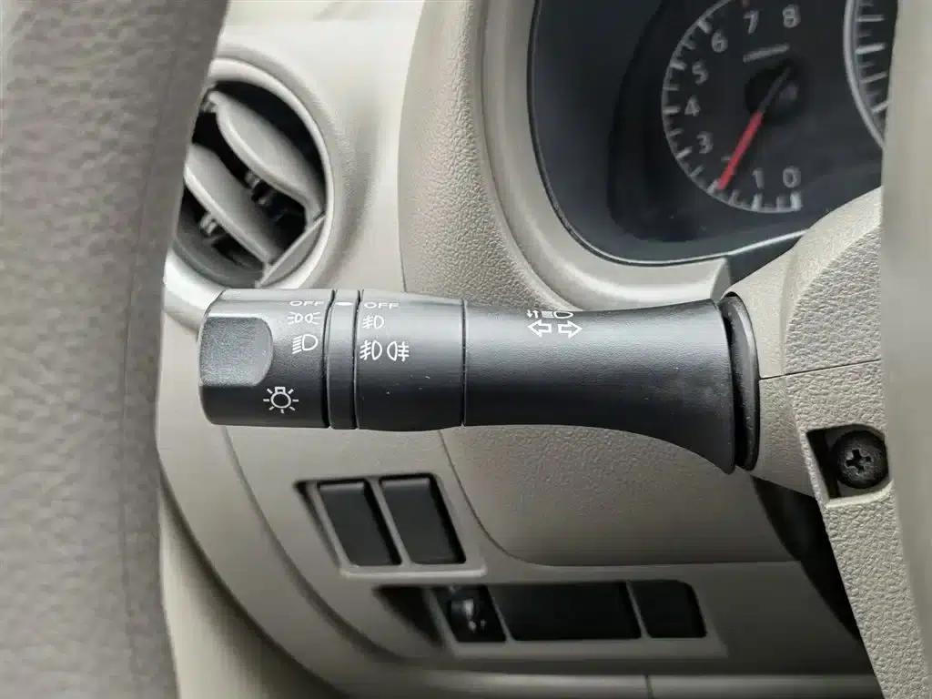 Nissan Sunny 2016 1.5XE Manual Leading Edition — миниатюра 21
