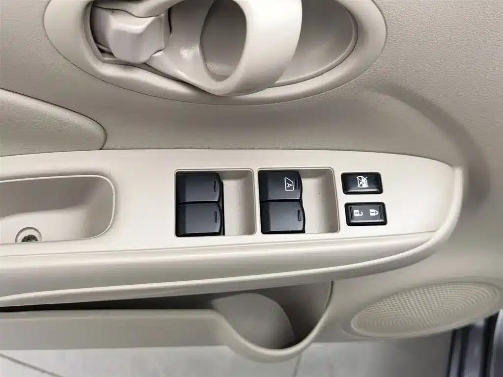 Nissan Sunny 2016 1.5XE Manual Leading Edition — миниатюра 9