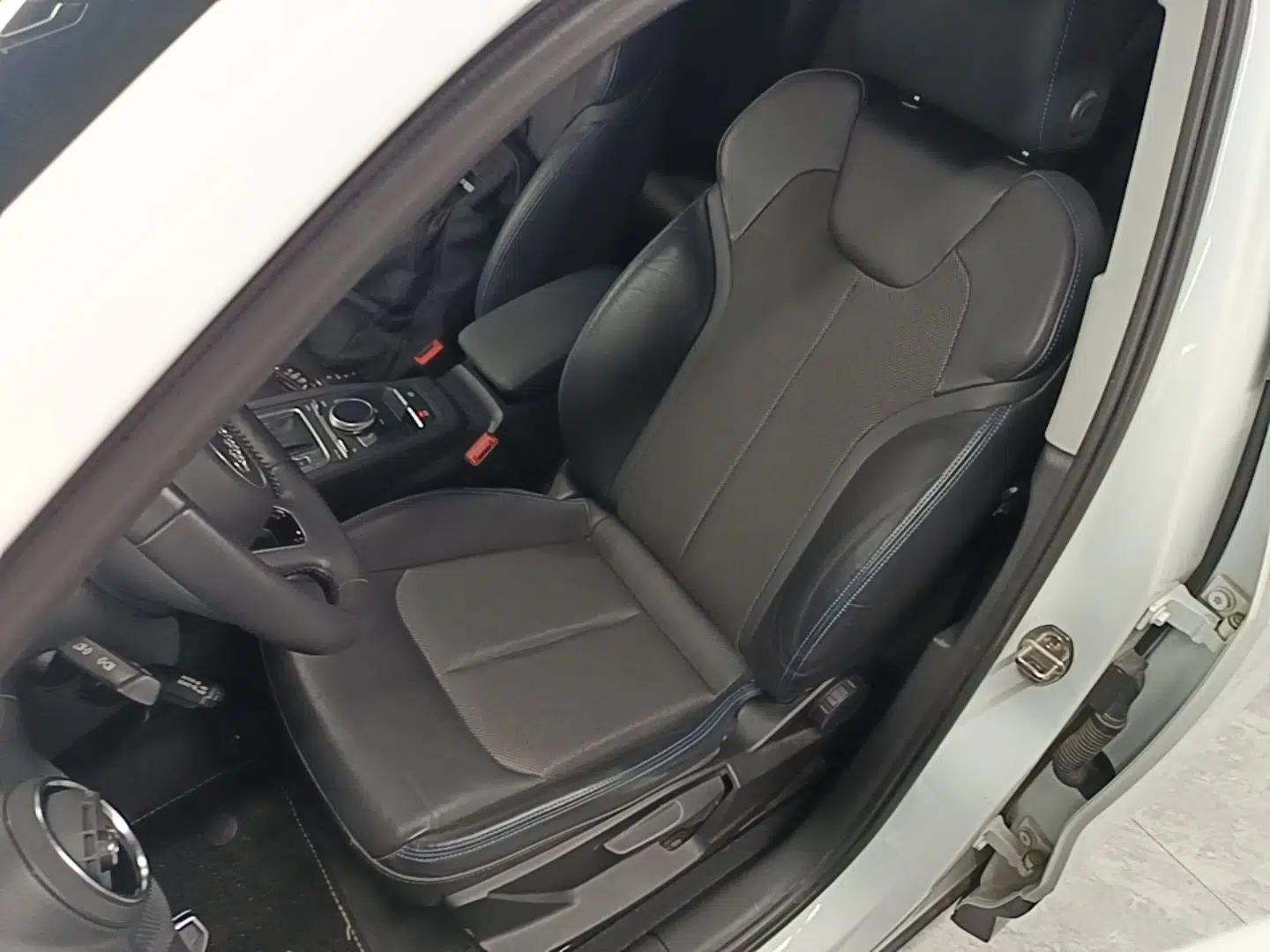 Audi Q2L e-tron 2019 Q2L e-tron Pure Electric Smart Style — миниатюра 18