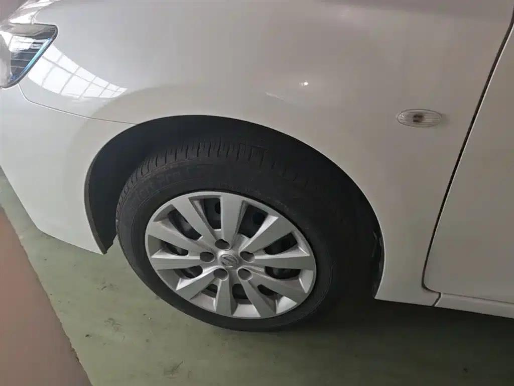 Nissan Sylphy EV 2018 Smart Edition — миниатюра 23