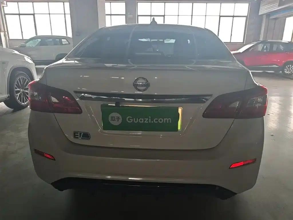Nissan Sylphy EV 2018 Smart Edition — миниатюра 6