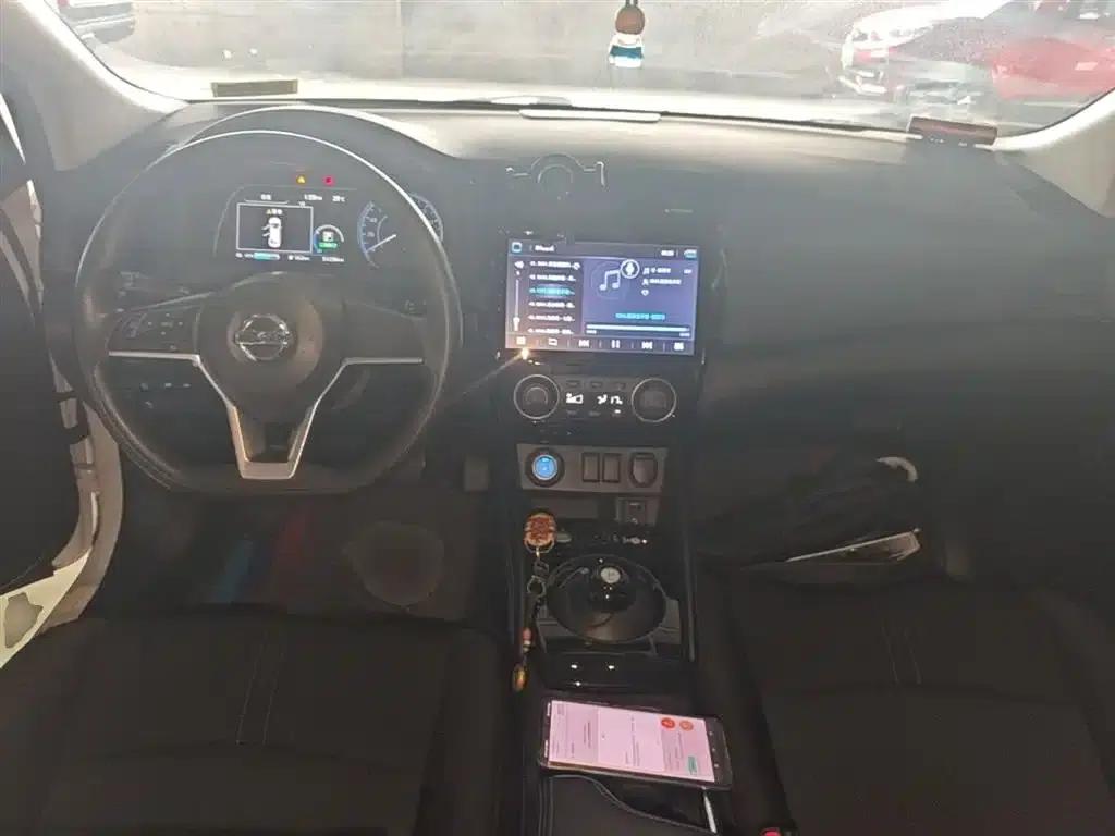 Nissan Sylphy EV 2018 Smart Edition — миниатюра 10