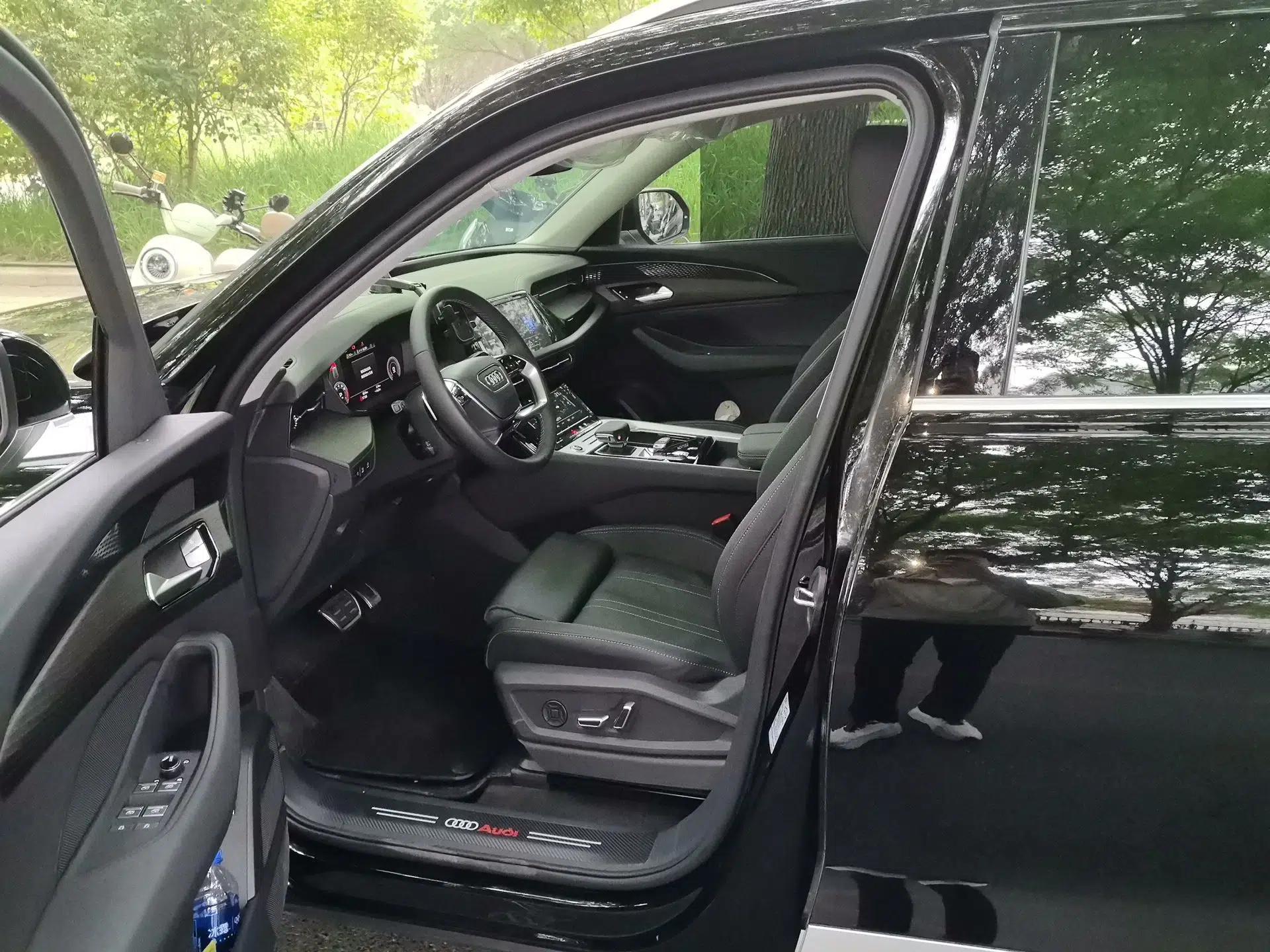 Audi Q6 2025 40 TFSI quattro Commemorative Edition Yulin Package 7 Seats — миниатюра 16