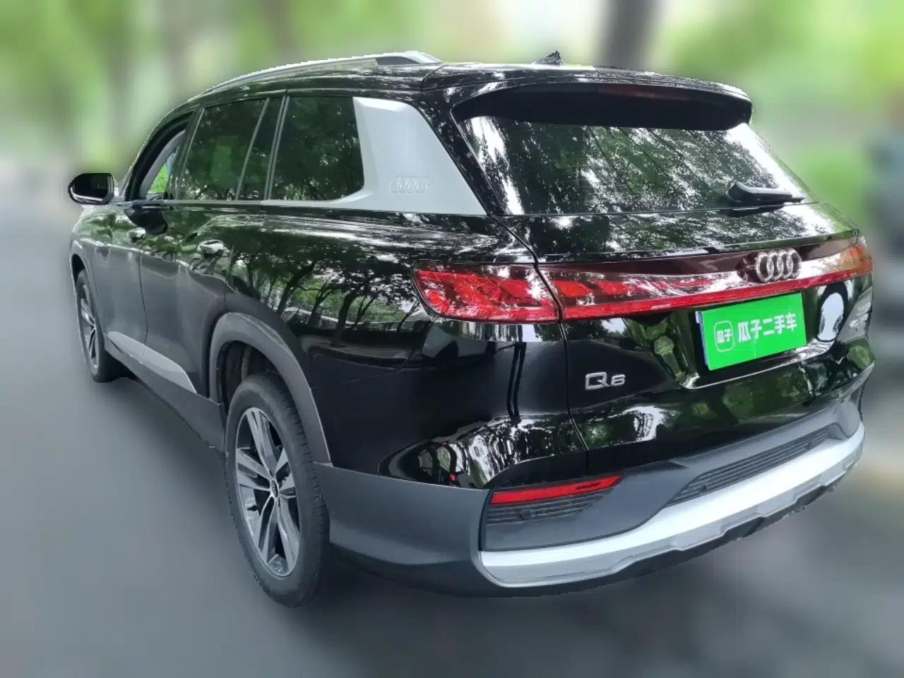 Audi Q6 2025 40 TFSI quattro Commemorative Edition Yulin Package 7 Seats — миниатюра 4