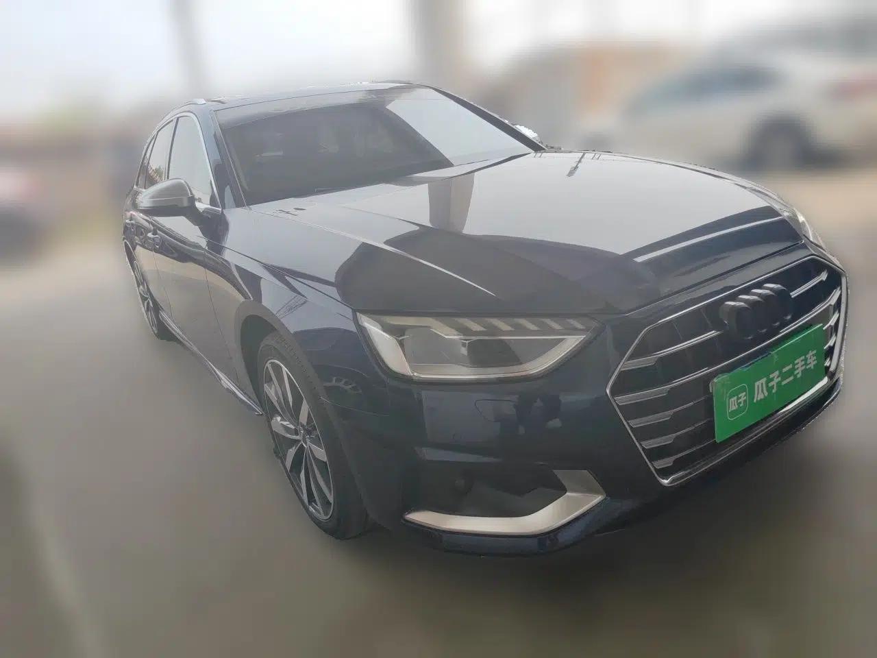 Audi A4 2021 Avant Avant-garde 40 TFSI Stylish and Elegant Model — миниатюра 3