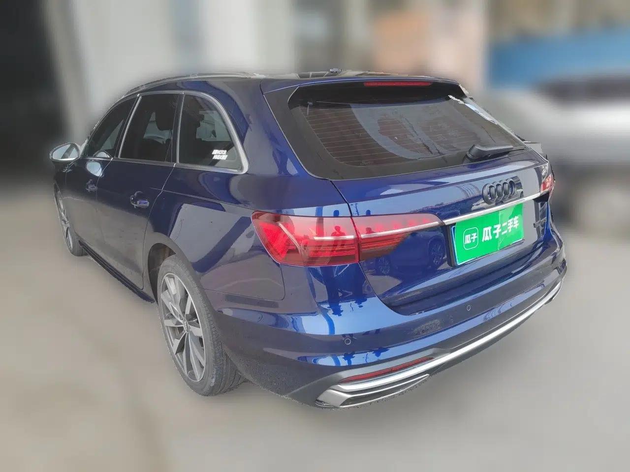 Audi A4 2021 Avant Avant-garde 40 TFSI Stylish and Elegant Model — миниатюра 4