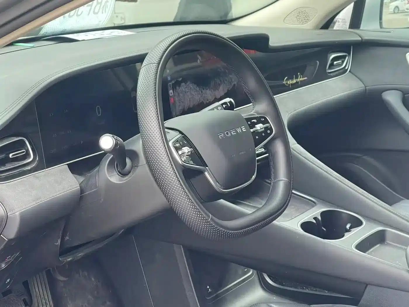 Roewe D7 2023 DMH 125km Premium Edition — миниатюра 8